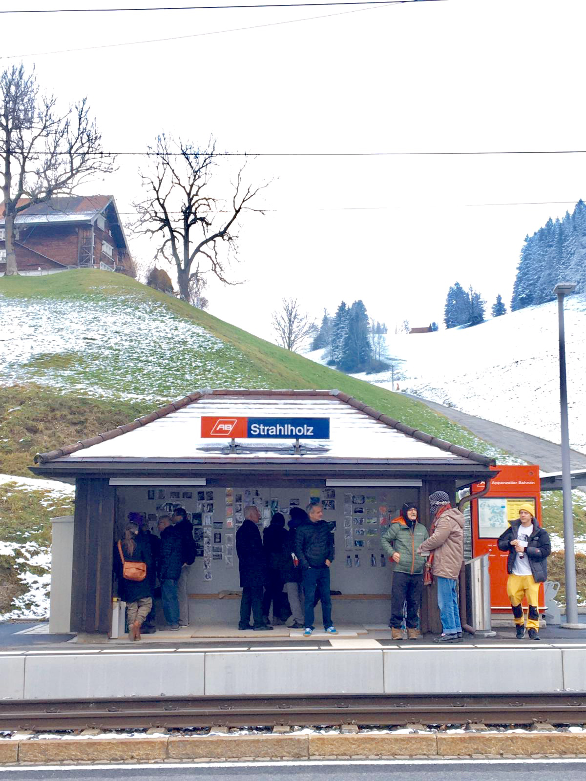 2019 Künstlerpostkarten exhibition opened at Strahlholz railwaystation